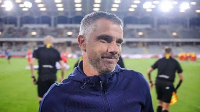 新帅+新援今日抵达，梅州客家不想“混日子”|张效瑞|佩勒纳尔|王嘉楠|杨一虎|欧足联_新浪体育_新浪新闻